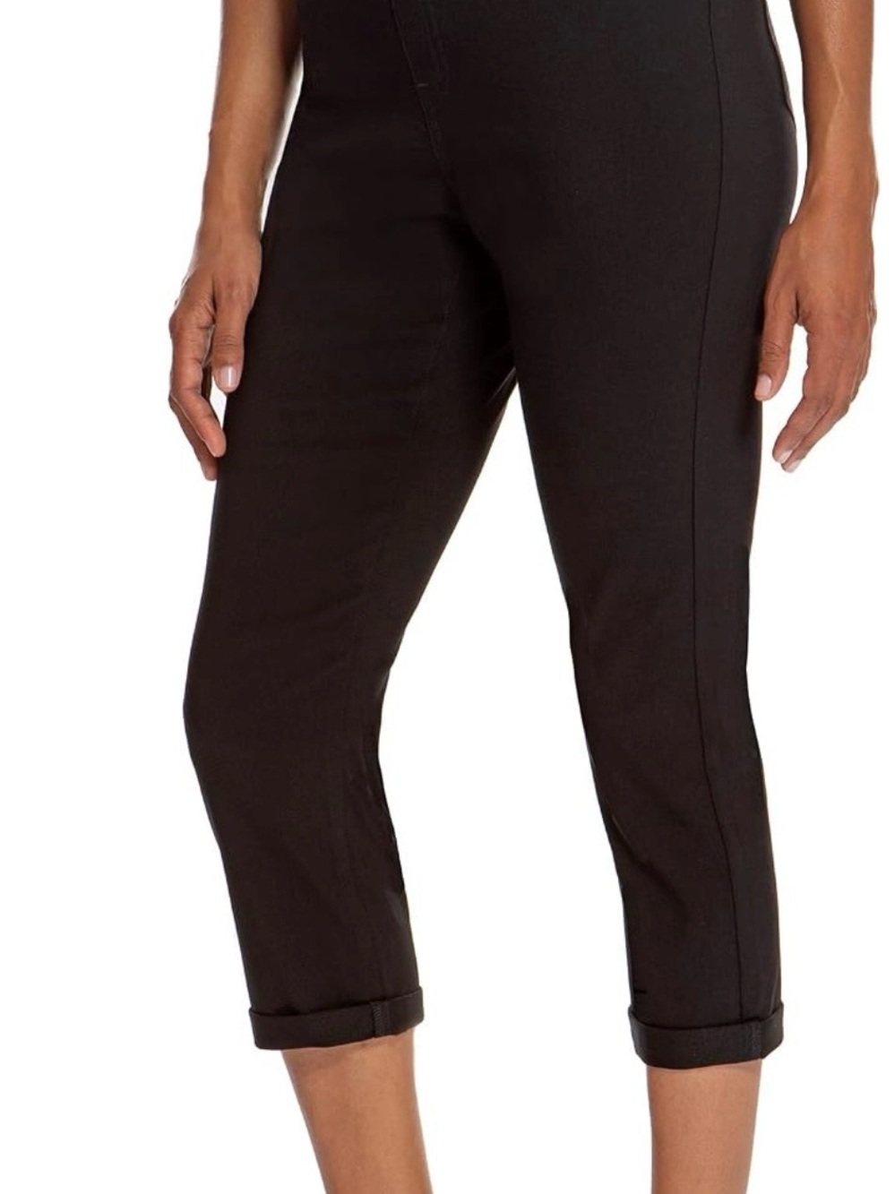 NWT Mario Serrani Black Cropped Capris. Woman’s size small.
